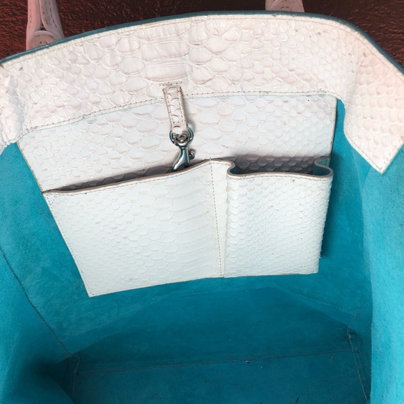 Coach collection white snakeskin bag with Turquoise interior Authentic - Picture 5 of 7